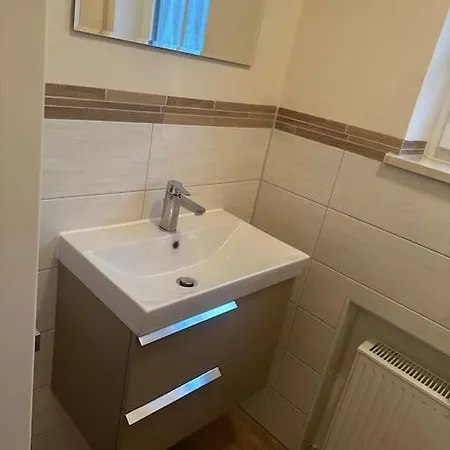 With Kitchen And 3 Sleeping * Untermeitingen