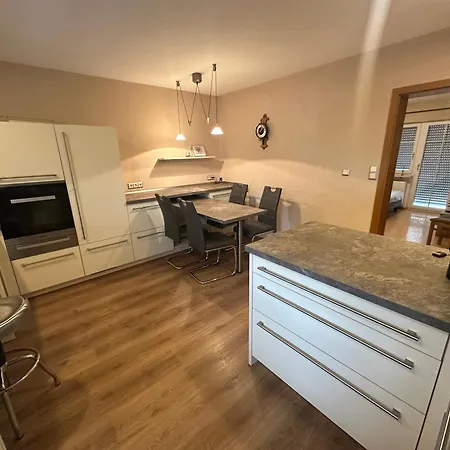 With Kitchen And 3 Sleeping Appartement Untermeitingen