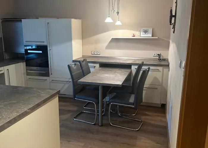 With Kitchen And 3 Sleeping Appartement Untermeitingen